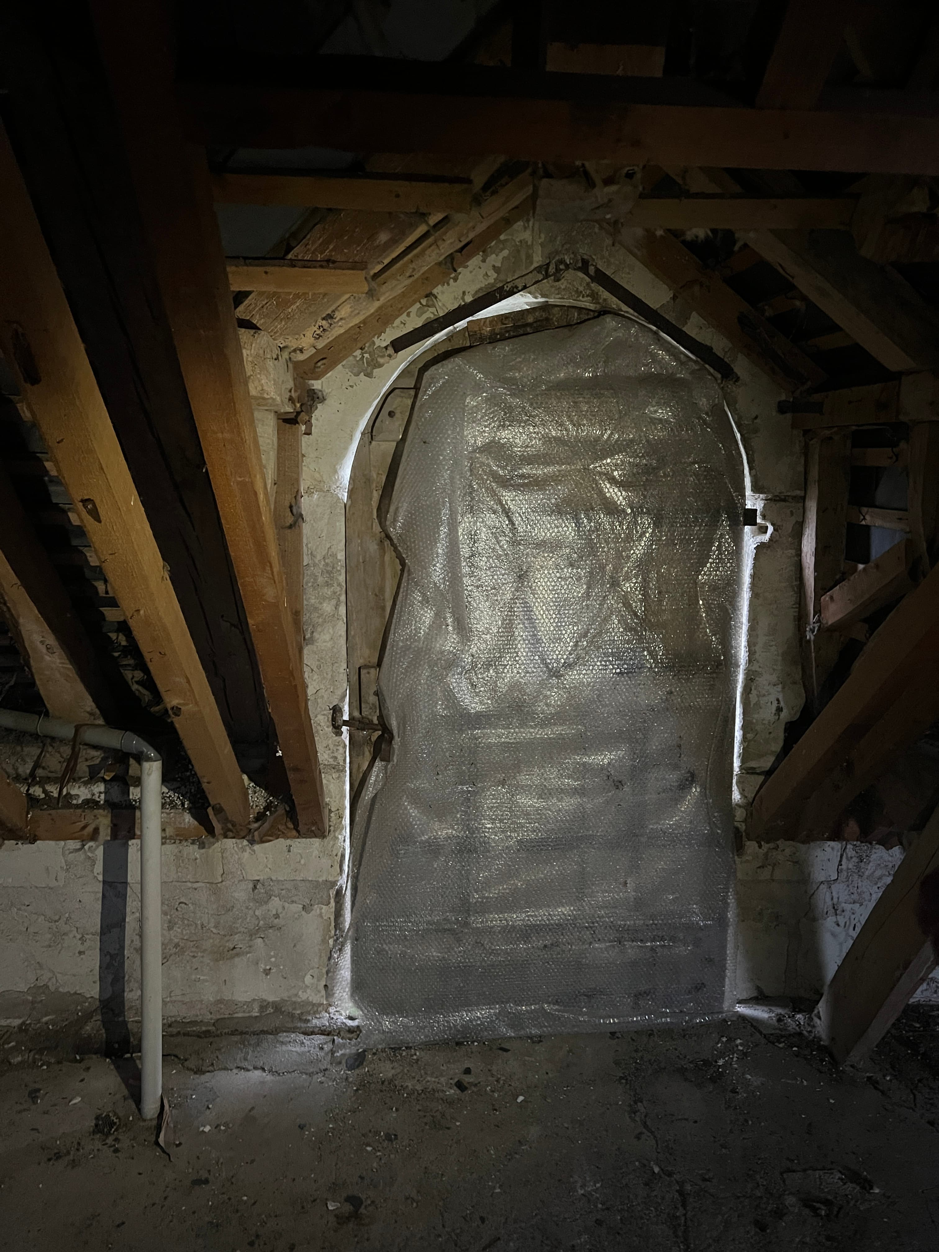 RÉNOVATION DE MAISON — Bréhémont — avant travaux, vue 1