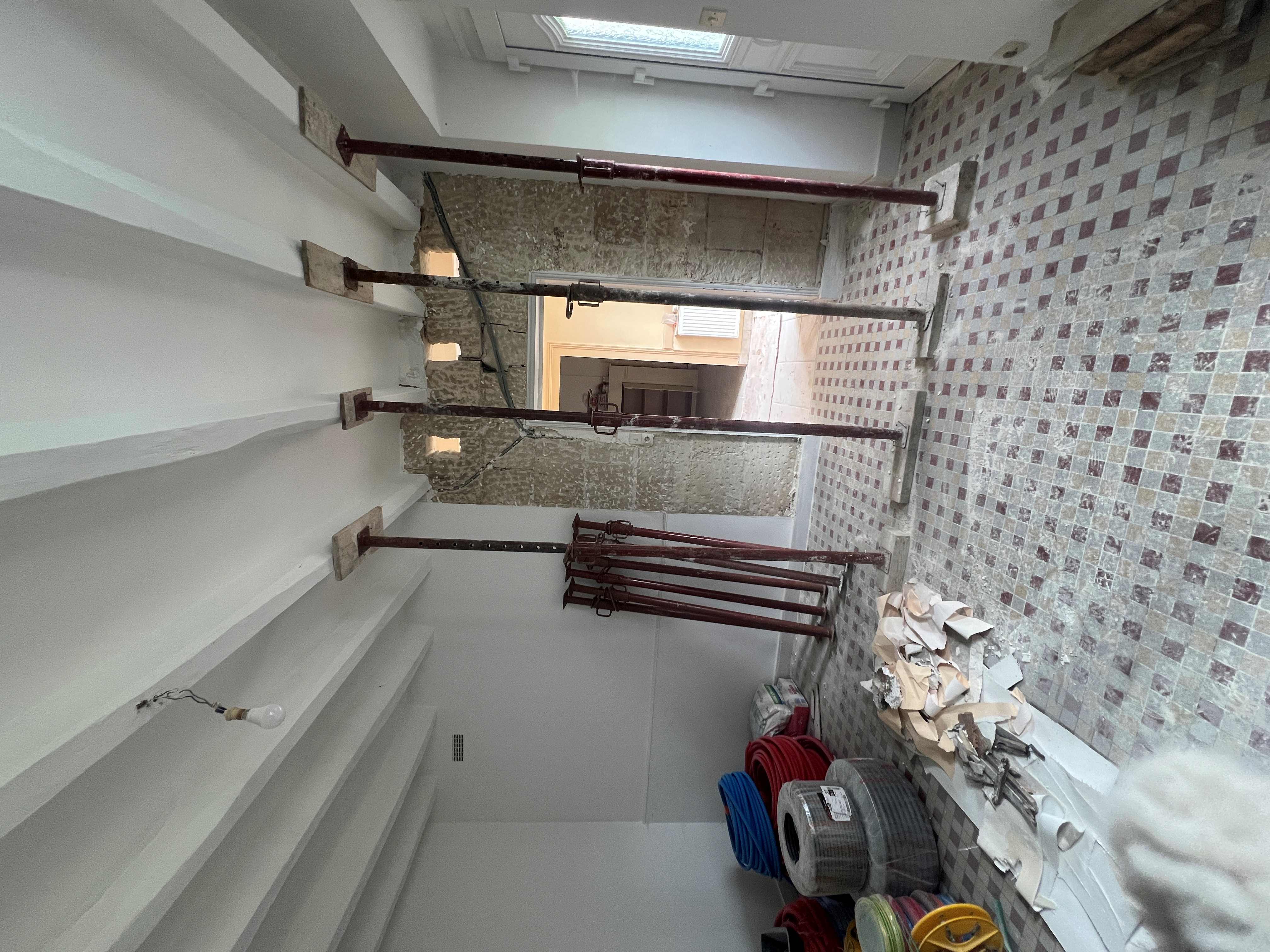 RÉNOVATION DE MAISON — Bréhémont — ouverture du rez-de-chaussée