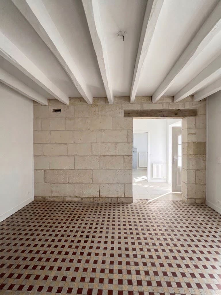 RÉNOVATION DE MAISON — Bréhémont — après travaux, vue 3