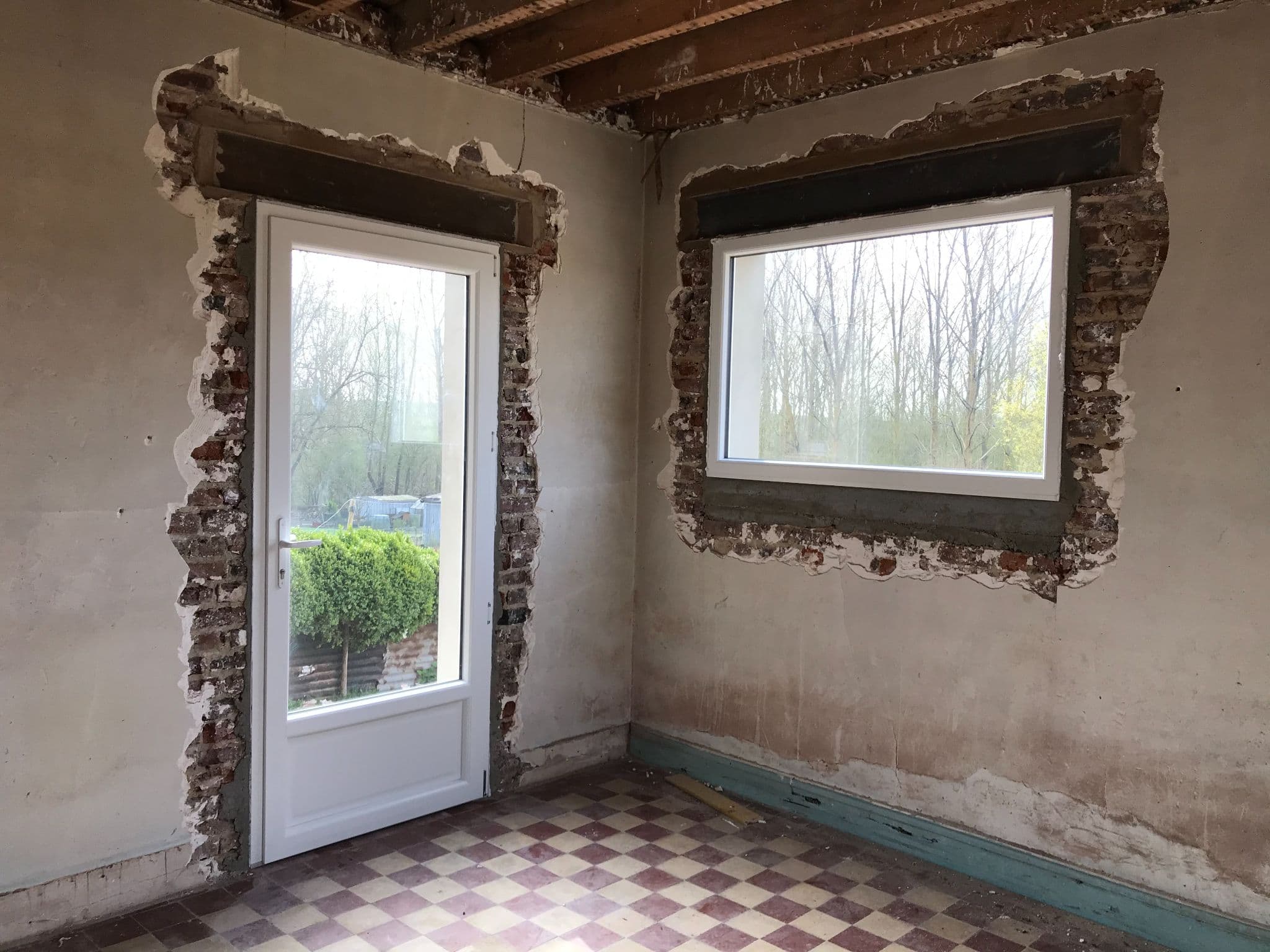 RÉNOVATION DE MAISON — Douilly — chantier, vue 2
