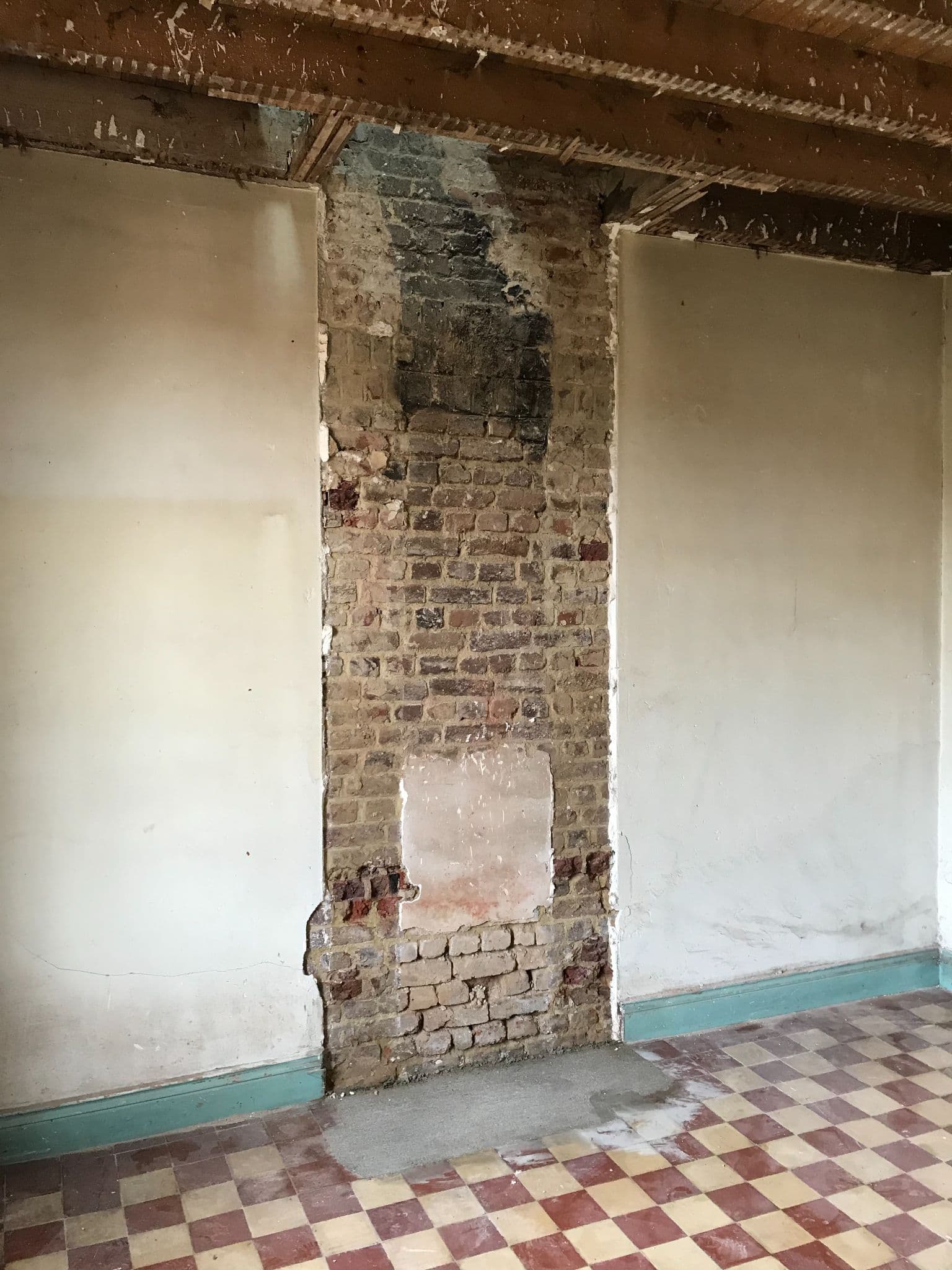 RÉNOVATION DE MAISON — Douilly — chantier, vue 5